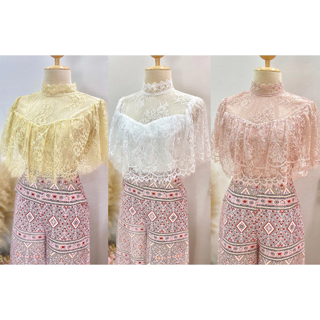 kudapy เซท 2ชิ้น เซตเสื้อลูกไม้แต่งระบายสีขาว,สีชมพู+กางเกงขาบานยาวพิมพ์ลายไทย