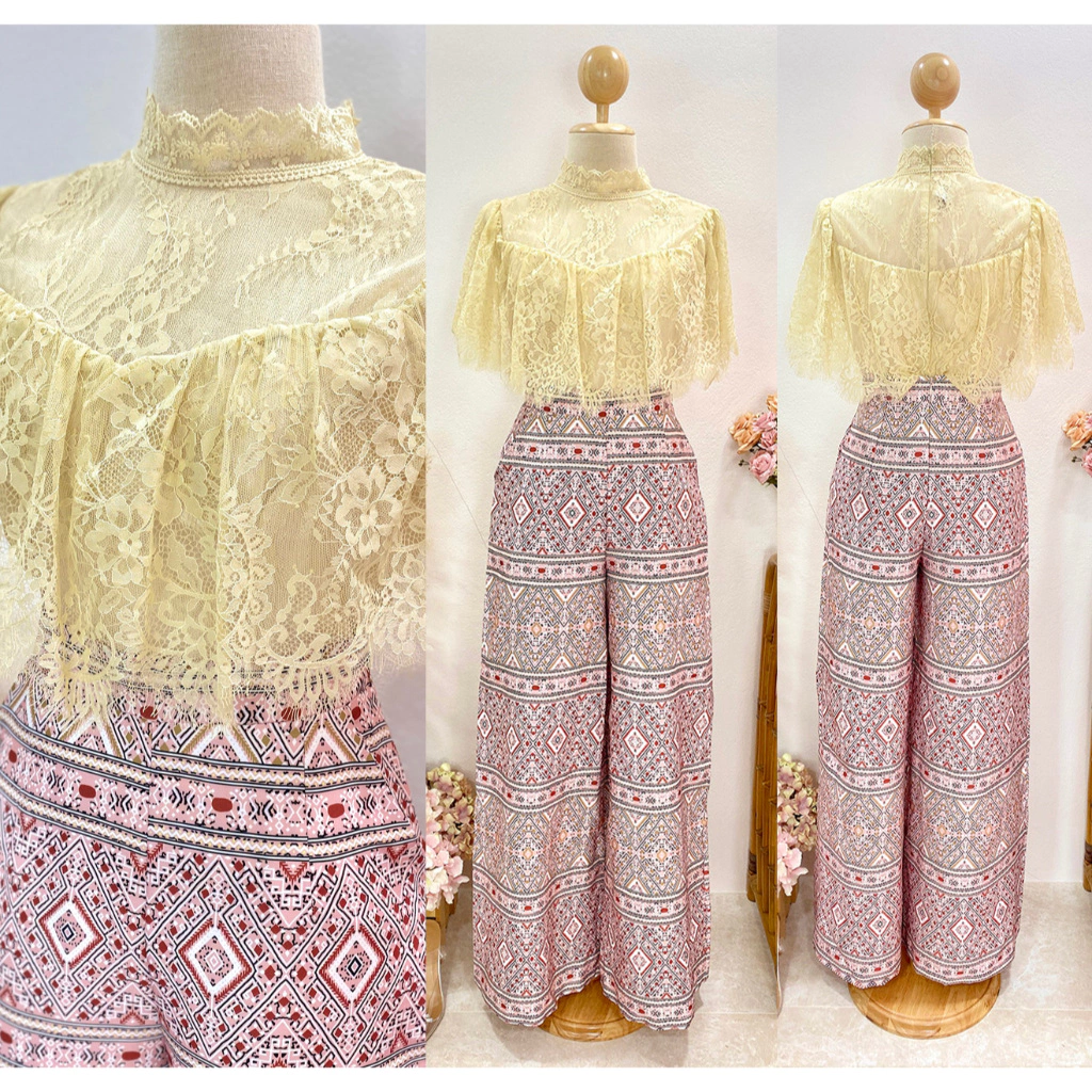 kudapy เซท 2ชิ้น เซตเสื้อลูกไม้แต่งระบายสีขาว,สีชมพู+กางเกงขาบานยาวพิมพ์ลายไทย