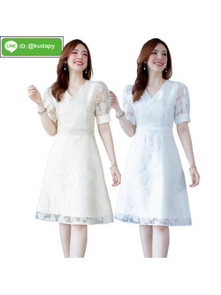 kudapy เดรสสั้นทรงบาน คอวีแขนสั้นสีครีม สีขาวสด แต่งดีเทลตรงไหล่โชว์เนื้อตามแบบ งานสวยเข้าทรงมากค่ะ