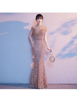 kudapy (พรีออเดอร์ 15-30 วัน) ชุดราตรีไปงาน ชุดราตรีสีชมพูโรสโกลด์ คอเต่า เดรสยาวทรงหางปลาผ้ากลิตเตอร์ทั้งตัว ช่วงบนแต่งผ้าซีทรูบางๆปักด้วยลูกปัดเพิ่ม Detail ให้กับไหล่ 2 ข้าง