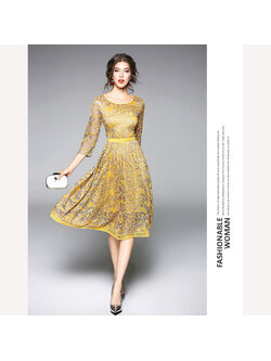 kudapy เดรสสั้นสีเหลือง ลูกไม่ตัดขอบสีทูโทน งานทูโทนดูมีมิติเอวเว้าลายลูกไม้