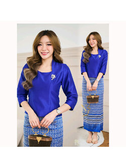 kudapy ชุดเซ็ทเสื้อแพรทิพย์อัดกาว+ ผ้าถุงทอลายขอพระราชทาน ใส่ออกงานสวยดูดี ซูมดีเทลความสวยกันได้