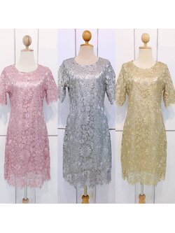 kudapy เดรสลูกไม้แขนสั้นเรียบหรูสีเงิน, สีทอง, สีชมพู ใช้ผ้าลูกไม้ทอผสมเลื่อมทั้งตัว เนื้อหนาลายชัดมีน้ำหนักอย่างดี