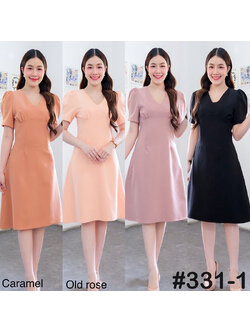 kudapy เดรสสั้นสีชมพู/สีโอโรส/สีดำ/สีคาราเมล คอวี ดีเทลจีบแขนตุ๊กตา เอวตีเกร็ดหน้า ใส่แล้วมีช่วงเอวยาว วัยรุ่น วัยทำงาน เนื้อผ้าเปเป้บาร์บี้คล้ายผ้าเกาหลี พริ้วลื่นเนื้อผ้าเย็น ใส่สบาย