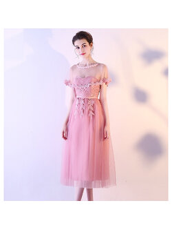 kudapy ชุดเดรสออกงานสีชมพูเข้ม เกาะอก มีผ้าคลุมไหล่เหมือนแบบ ตัวเสื้อเกาะอกผ้าลูกไม้เนื้อดี