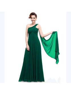 kudapy ชุดราตรียาวสีเขียว เกาะอก ไหล่เดียว ผ้าชีฟองจับเดรปไขว่ช่วงหน้าอก ทิ้งชายด้านหลัง