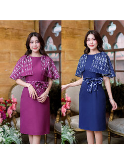 kudapy เดรสสั้นสีเปลือกมังคุด/สีกรม ผ้าพิมพ์ลายไทย งานคลุมไหล่ด้านข้างทั้งสองข้าง ช่วงเอวแต่งโบว์สวยงาม