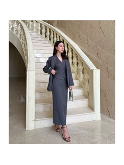 kudapy เซ็ท3ชิ้น เสื้อ Top+กระโปรงยาว+เสื้อสูท Top เป็นเสื้อกั้กกระดุมจริงด้านหน้า เว้าหลัง กระโปรงยาวซิปด้านหลังมีซับในอย่างดี