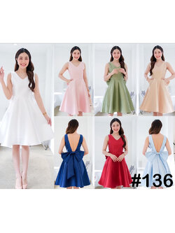 kudapy เดรสสั้น คอวี แต่งโบว์หลังยักษ์ ทรงกระโปรงฟรีสะโพก มาพร้อมกระเป๋าข้าง