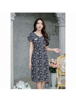 kudapy เดรสสั้นสีดำเทา ผ้าลูกไม้ลายสวย ผ้าลูกไม้อัดกาวจะทำให้เดรสได้ทรงอยู่ทรงสวย และไม่เห็นซับด้านใน