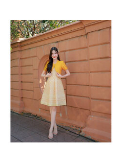 kudapy เดรสสั้นสีเหลือง ผ้าไทยทอลายทรงกั๊กคอจีน