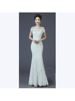 kudapyเดรสยาวสีขาว แบบปาดไหล่เซ็กซี่ เข้ารูป ทรงหางปลา ผ้าลูกไม้ แต่งเลื่อมสุดหรู (เชือกผูกหลัง)