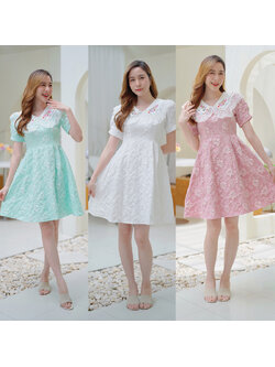 kudapy เเดรสสั้นคอปกสีเขียว/สีชมพู/สีขาว ลายดอกนูนปกระบายแขนสั้นใส่สวยดูดีสบายตัวน่ารัก