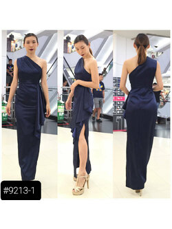 kudapy เดรสยาวสีกรม เปิดไหล่เฉียงข้าง ใส่ออกงาน แต่งจีบข้างๆดูดีสวย ทรงไหล่เดี่ยว ผ่าข้างด้านหน้า เดินง่ายค่ะ