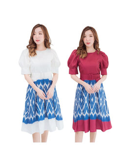 kudapy เดรสสั้นผ้าไทยคอกลมแขนตุ๊กตาสีฟ้าขาว/สีแดงฟ้า มีเข็มขัดผ้ารัดเอว เดรสลายไทยทรงบาน