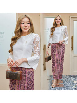 kudapy ชุดเซ็ทเสื้อสีขาวแขนยาวลายลูกไม้ตรงแขน ลูกไม้ฝรั่งเศส +ผ้าถุงสีน้ำเงินลายไทย ใส่ออกงาน สวยดูดี