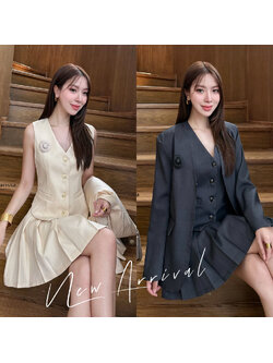 kudapy เซ็ท 4 ชิ้น เสื้อสูท+เสื้อ vestด้านใน +กระโปรง(กางเกงเป็นซับใน)+เข็มกลัดดอกไม้ ใช้ผ้าเดียวกันทั้งเซ็ท ตัวเสื้อสูทมีซับในอย่างดี