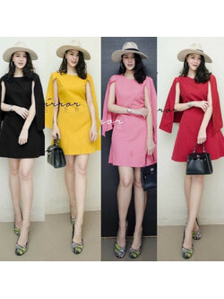 kudapy ชุดเดรสดีไซน์เก๋ แพทเทิร์นช่วงบนโดดเด่น แขน 2 ข้างแต่งผ่า คลุมหลังแขนตรงช่วงแขน ช่วงกระโปรงเป็นทรงเอ