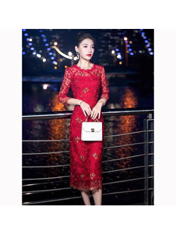 kudapy เดรสออกงานสีแดงสดปักดิ้นทอง เดรสตรุษจีน แต่งประดับขอบลูกไม้