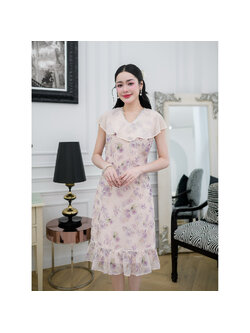 kudapy เดรสสั้นสีดอกม่วง/สีดอกชมพู ลายดอกไม้ สไตล์น่ารักที่ใส่สบาย ผ้าพริ้ว คอวีแต่งมุกน่ารัก