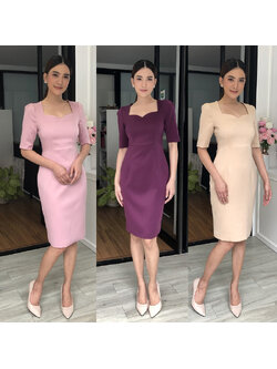 kudapy เดรสสั้นสีม่วง/สีชมพู/สีทอง เรียบหรูตามสไตล์สาว มีดีเทลคว้านคอเป็นรูปหัวใจ ให้ลุคสวยหวานชวนมอง