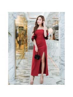 kudapy เดรสยาวสีแดง เปิดไหล่ตัวยาวผ่าหน้า