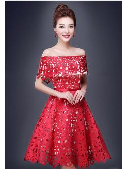 ชุดไปงานแต่งงาน ชุดไปงานแต่งสีแดง ผ้าไหมซาตินเปิดไหล่ลายฉลุทำยาก สุดๆ