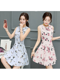 kudapy เดรสสั้นสีฟ้า-สีชมพู ผ้าฝ้ายแขนกุด พิมพ์ลายดอกไม้ ทรงเข้ารูป มีซิปซ่อนด้านหลัง ไม่มีซับใน แต่ผ้าไม่บางมาก ผ้าเบา ใส่สบาย