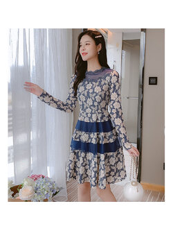 kudapy เดรสสั้นสีน้ำเงิน/เขียวมิ้นท์ ผ้าลูกไม้เนื้อดี ทอลายดอกไม้สีครีม แขนยาว