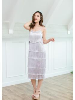 เดรสสายเดี่ยวสีเทา ทรงปล่อย แต่งด้วยเส้นไหม