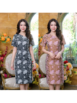 kudapy เดรสสั้นสีน้ำตาล/สีเทาดำ ผ้า jacquard ลายสวยมากๆค่ะ รุ่นนี้เนื้อผ้าใส่สบายไม่แข็งกระด้าง ปกเสื้อดีไซน์เก๋ แต่งมุกรอบปกเพิ่มความหวาน