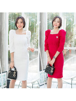 kudapy เดรสสั้นสีขาว/สีแดง คอเหลี่ยมแขนตุ๊กตายาว