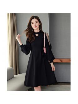 kudapy ชุดเดรสสีดำ ดีไซน์เก๋ที่แขนเสื้อ เป็นแขนผ่า เย็บตัดต่อกับผ้าลูกไม้ลายจุดเล็กๆ XL