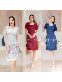 kudapyเดรสสั้นสีกรม/สีขาว/สีแดง ผ้าลายไทยไหล่โบว์