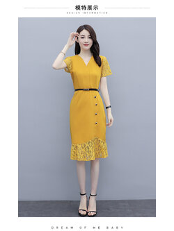 kudapy ชุดเดรสสั้นสีกรม,สีเหลือง ผ้าโพลีเอสเตอร์ผสมสีน้ำเงิน ดีไซน์สวยเก๋ พร้อมเข็มขัดสีดำ