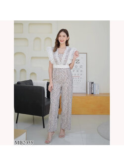 kudapy จั๊มสูทขายาวสีขาว ลูกไม้แขนกุดระบาย