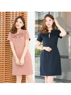 kudapy ชุดเดรสสั้นสีกรม,น้ำตาล คอปก จับเกล็ดระบายแต่งซ้อนที่คอ น่ารักมากกก ดีเทลเก๋ไม่ซ้ำใคร งานซับในทั้งตัว