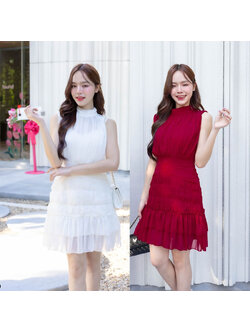 kudapy เดรสสั้นคอปีนสีแดง/สีขาว แขนกุด คอเต่าแต่งพีชทั้งตัว