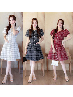 kudapy เดรสสั้นสีแดง/สีขาว/สีดำ ทรงบานแต่งกระดุม9ชิ้น แขนตุ๊กตา