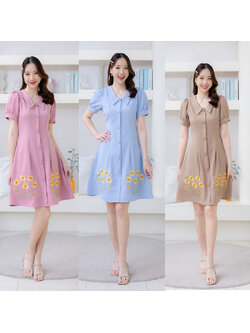kudapy เดรสสั้นสีชมพู/สีฟ้า/สีน้ำตาล คอปกปักดอกเหลืองแต่งกระดุมน่ารัก