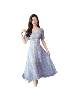 kudapy ชุดเดรสสั้นสีฟ้าตามแบบ คอวี แขนสั้น ผ้าชีฟอง พิมพ์ลายดอกน่ารักๆ ผูกโบว์ด้านหลัง มีซับใน ผ้าทิ้งตัวนะคะ