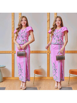 kudapy เซ็ทเสื้อ+ผ้าถุงสีชมพู เนื้อผ้าปาเต๊ะ ผ้าคอตตอนพิมพ์ลายสีสดใส ลายสวย ผ้าไม่บางใส ไม่เห็นชั้นใน สีไม่ตก ผ้าไม่ยืดไม่หด