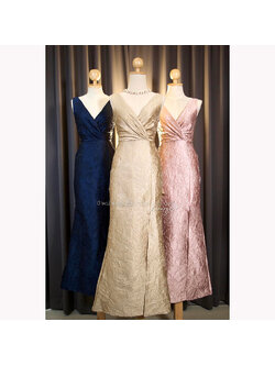 kudapy เดรสยาวสีแดงเบอร์กันดี กรมท่า เขียว ฟ้า ทอง ชมพู คอวี ผูกโบว์เอวได้ กระโปรงทรงหางปลาเข้ารูป ด้านหลังจับจีบ ทรงหูกระต่าย