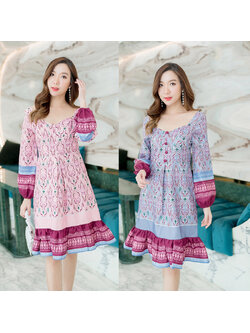 kudapy เดรสสั้นสีชมพู/สีม่วง เว้าอกแขนยาวจั๊มชายระบาย