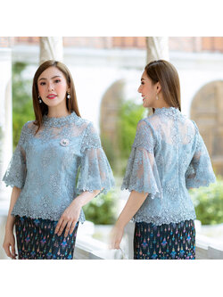 kudapy เสื้อลูกไม้ฝรั่งเศษสีเทาฟ้า คอกลม แขนกระดิ่ง ทรงเข้ารูป งานสวยมาก เริ่มอก 36- 46 งานสวยตัดเย็บเนียบ รับประกันคุณภาพค่ะ