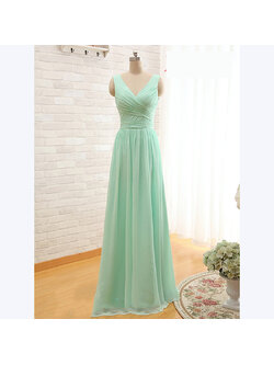 kudapy เดรสยาวสีเขียว แขนกุด ผ้าชีฟอง ตีเกล็ดช่วงอกเรียบหรู (ซิปหลัง)