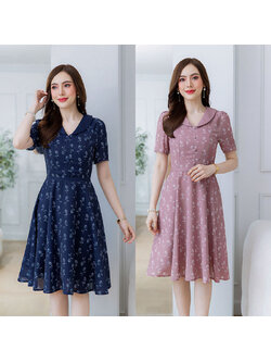 kudapy เดรสสั้นสีชมพูกะปิ/สีกรม คอปกแต่งกระดุม ผ้าพิมพ์ลายเส้นกุหลาบ กุ้นขอบเอว ชายแขนแต่งลูกไม้ กระโปรงทรงสวิงพริ้วสวย