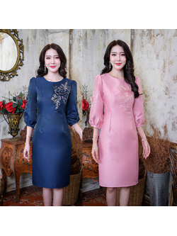 kudapy เดรสสั้นสีชมพู/สีกรม ผ้าไหมทรงแขนพองจั้มปลายแขน ดีเทลแต่งดอกไม้ลูกปัดที่ตัวเสื้อและช่วงแขนทั้งสองข้าง