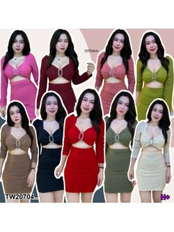 kudapy เดรส minidress แขนยาว แต่งเว้าเอว อกแต่งเข็มขัดเพชร สุดหรู ผ้ายืด ทอปทวิล