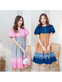 kudapy เดรสสั้นผ้าไทยคอเหลี่ยมสีชมพู/สีกรมท่า แขนตู้กตายกสูง เอวมีเข็มขัดรัดเข้ารูป ซิบหลัง